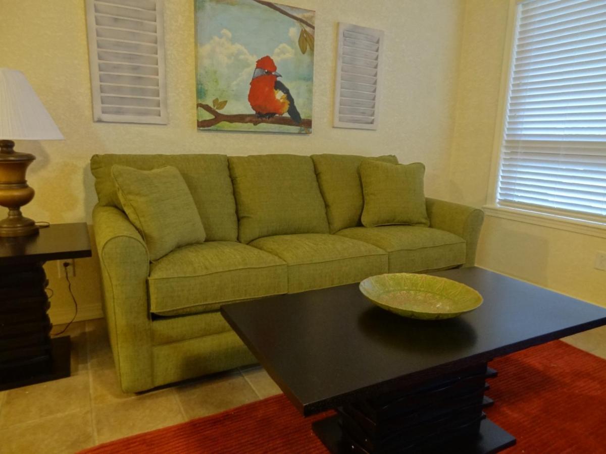 Poolside King Cabana With Full Kitchen, King Bed, Sleeper Sofa And Pool Access, Hotel Room Mount Ida Exterior foto